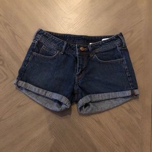 H&M skinny low waist denim shorts